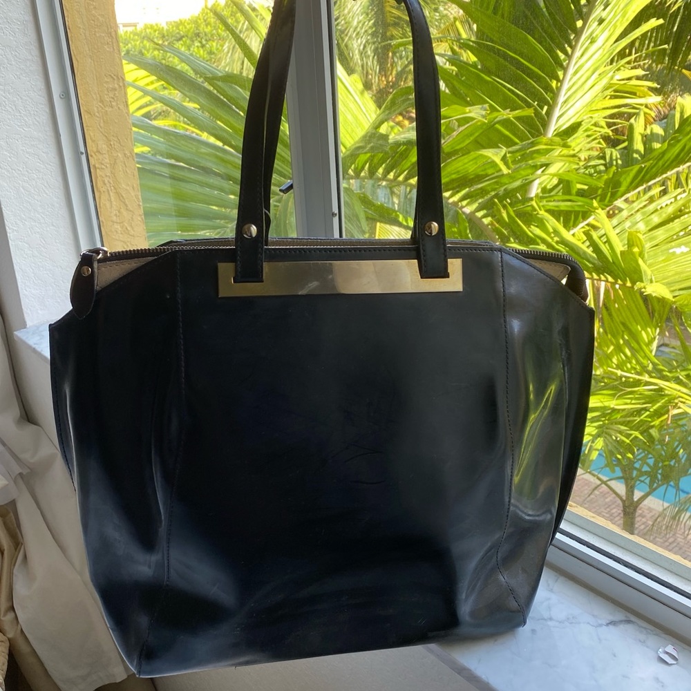 Alberta di Canio Black Patent Leather Handbag